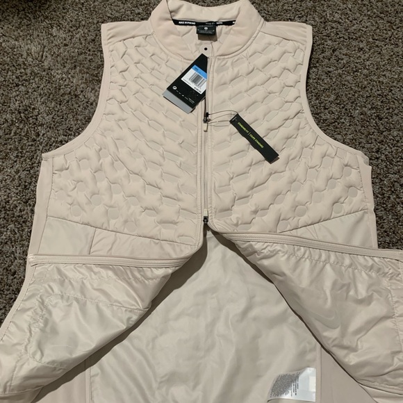 Brand New Men’s Nike Running Aeroloft Vest Pockets - Picture 2 of 7